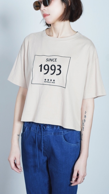 微露小蠻腰上衣