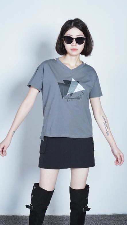 微露肩幾何圖上衣