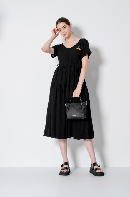 SUMMER刺繡綁帶洋裝