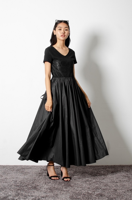 JOJO蕾絲細褶洋裝