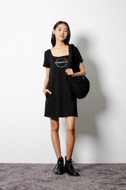 NYC低領刺繡洋裝