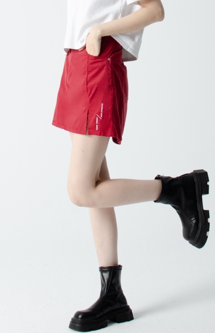 刺繡百搭燈心絨短裙