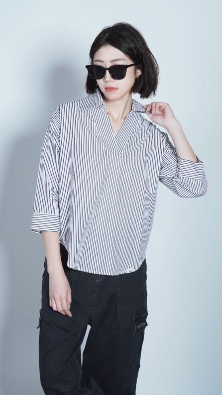 條紋五分袖襯衫