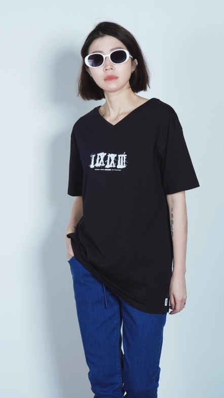 印羅馬數字上衣